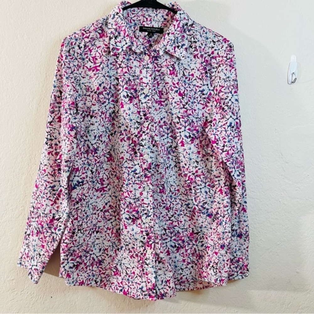 Banana Republic Pink Floral Dillon Shirt Women Size Medium Office Casual Travel